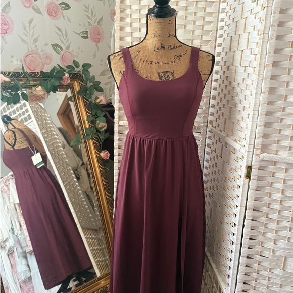 HALARA Dresses & Skirts - HALARA Burgundy Midi Dress